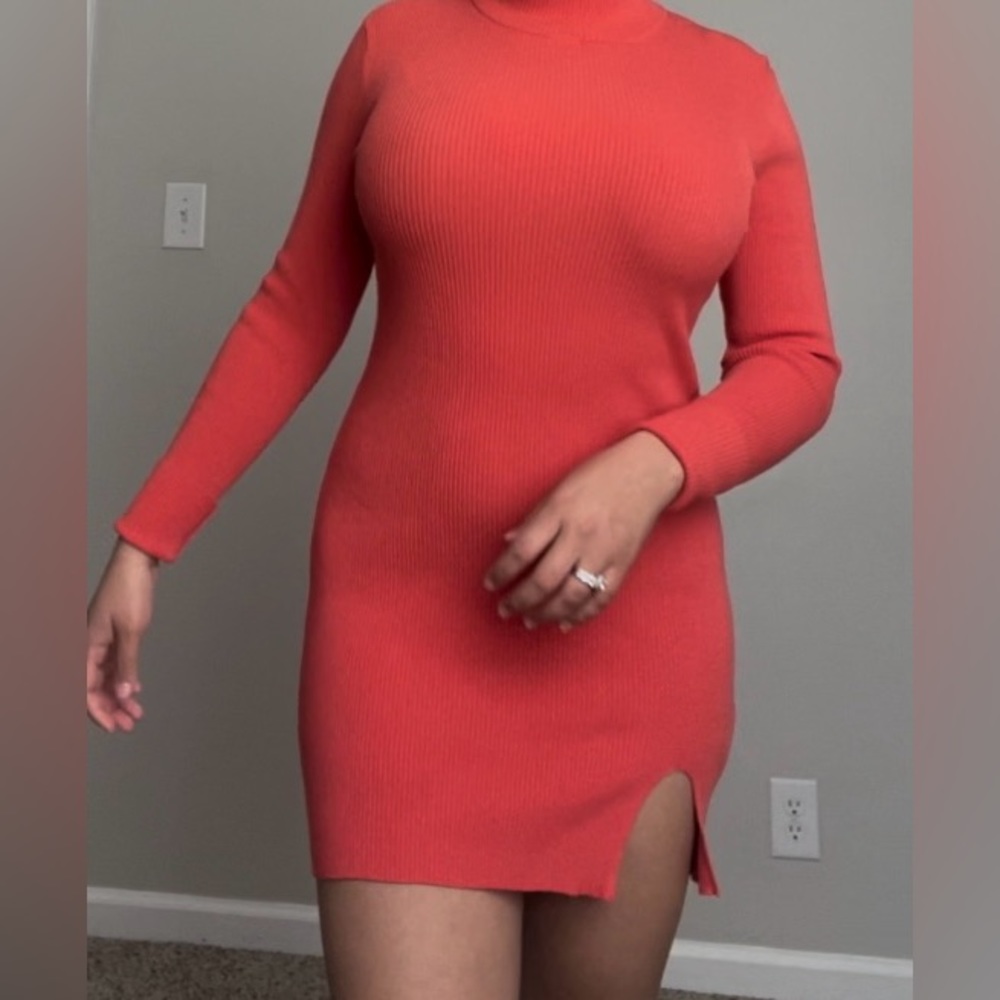 Vestido, cortó naranja.